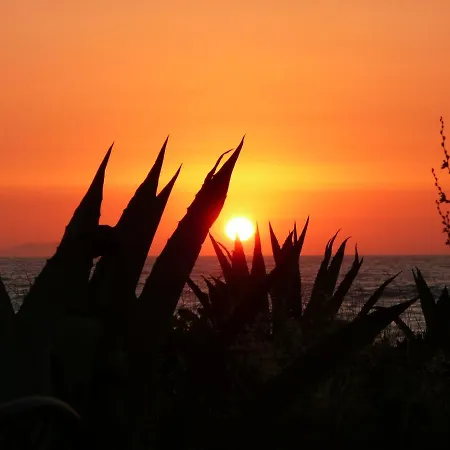 St.george's Bay Country Club & فندق أخارافي
